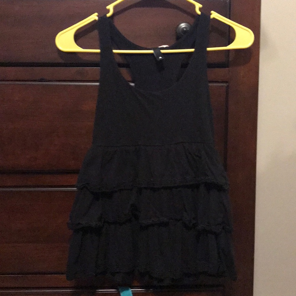 Beautiful tiered top